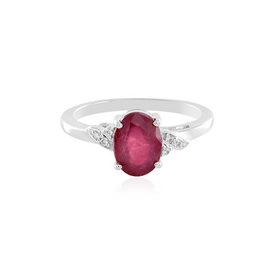 Zilveren ring met een Madagaskar Robijn