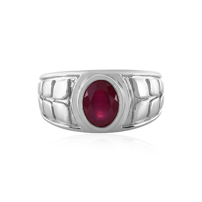 Zilveren ring met een Madagaskar Robijn