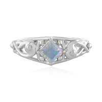 Zilveren ring met een Welo-opaal