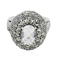 Zilveren ring met een witte topaas