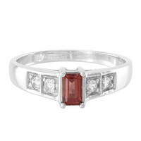 Zilveren ring met een Lindi granaat