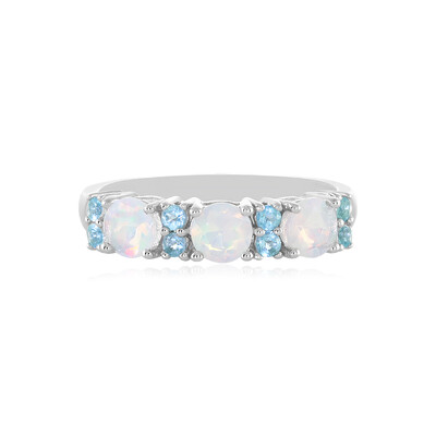 Zilveren ring met Welo-opalen