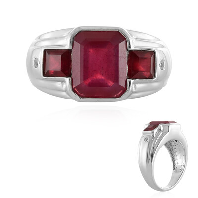 Zilveren ring met een Madagaskar Robijn