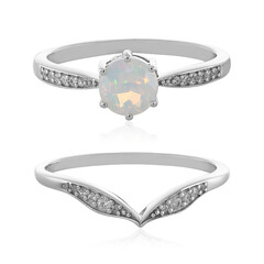 Zilveren ring met een Welo-opaal
