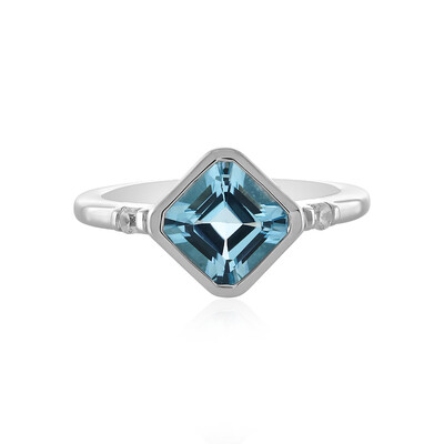 Zilveren ring met een hemel-blauwe topaas