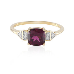 Gouden ring met een magenta granaat