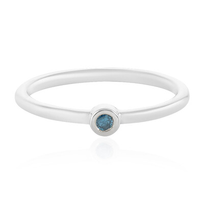 Zilveren ring met een blauwe diamant