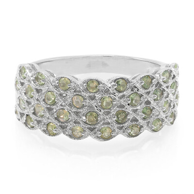 Zilveren ring met alexandrieten