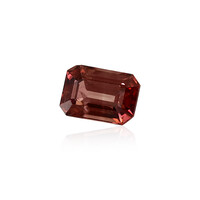 Edelsteen met een roze zirkoon