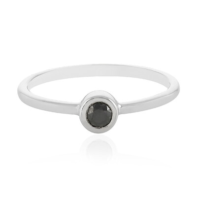 Zilveren ring met een zwarte diamant