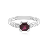 Zilveren ring met een framboos rhodoliet