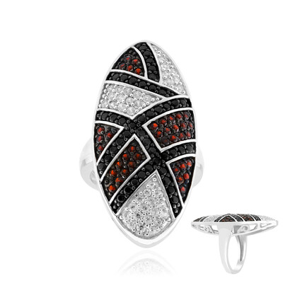 Zilveren ring met zwarte spinelstenen