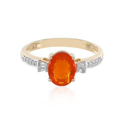 Gouden ring met een Cherry Opaal
