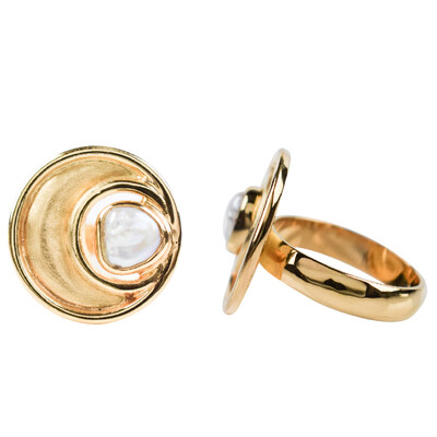Zilveren ring met een zoetwater kweekparel