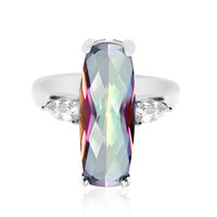 Zilveren ring met een mystieke kwarts
