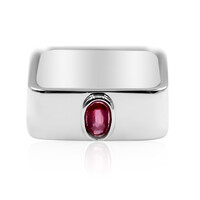 Zilveren ring met een robijn