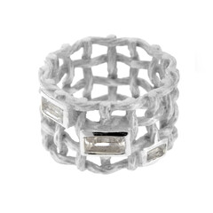 Zilveren ring met een witte kwarts