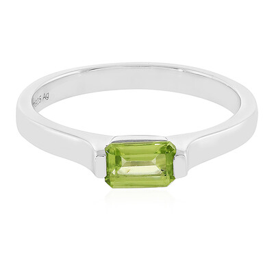 Zilveren ring met een peridoot