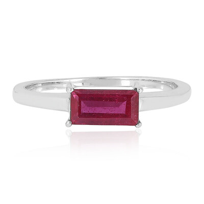 Zilveren ring met een Madagaskar Robijn