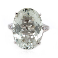 Zilveren ring met een groene amethist