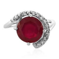 Zilveren ring met een Madagaskar Robijn