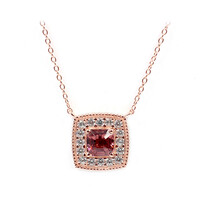Zilveren halsketting met een roze zirkoon (Dallas Prince Designs)