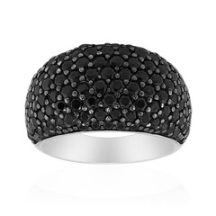 Zilveren ring met zwarte spinelstenen