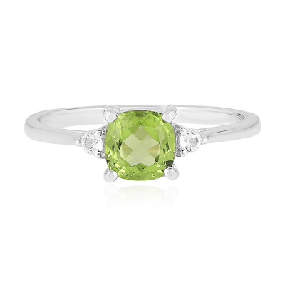 Zilveren ring met een peridoot