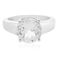 Zilveren ring met een witte kwarts