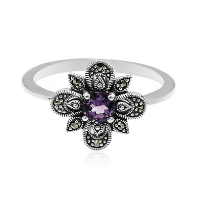 Zilveren ring met een amethist