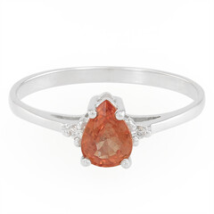 Zilveren ring met een avondrode robijn