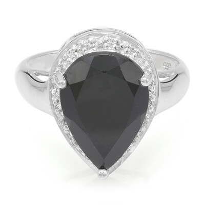 Zilveren ring met een zwarte spinel