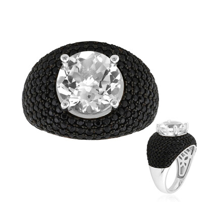 Zilveren ring met een witte topaas