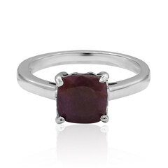 Zilveren ring met een robijn