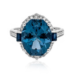 Gouden ring met een Londen-blauwe topaas