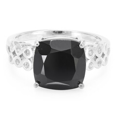 Zilveren ring met een zwarte onyx