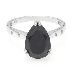 Zilveren ring met een zwarte spinel