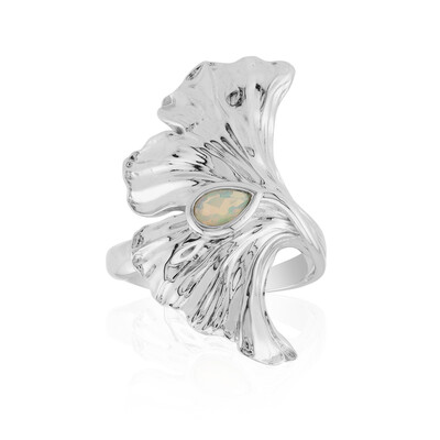 Zilveren ring met een Welo-opaal (MONOSONO COLLECTION)
