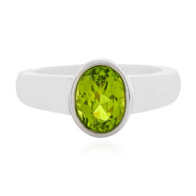 Zilveren ring met een Jilin Peridoot