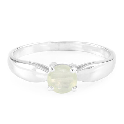 Zilveren ring met een prehniet