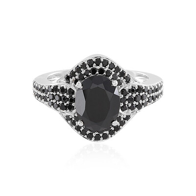Zilveren ring met een zwarte spinel