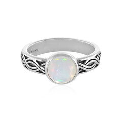 Zilveren ring met een Welo-opaal