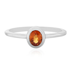 Zilveren ring met een avondrode saffier