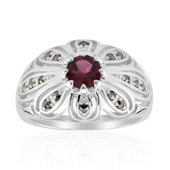 Zilveren ring met een rhodliet (Annette classic)