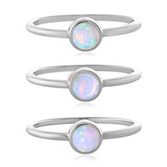 Zilveren ring met Welo-opalen