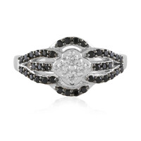 Zilveren ring met zirkonen