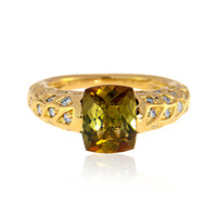 Gouden ring met een andalusiet (de Melo)