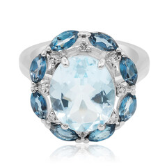 Zilveren ring met een hemel-blauwe topaas