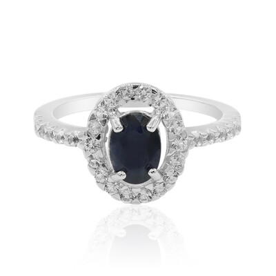 Zilveren ring met een blauwe saffier