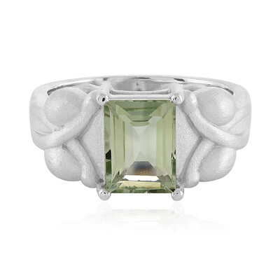 Zilveren ring met een groene amethist